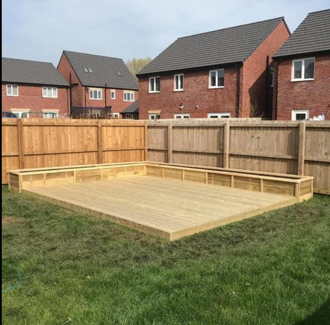 Decking flat pack 8ftx8ft